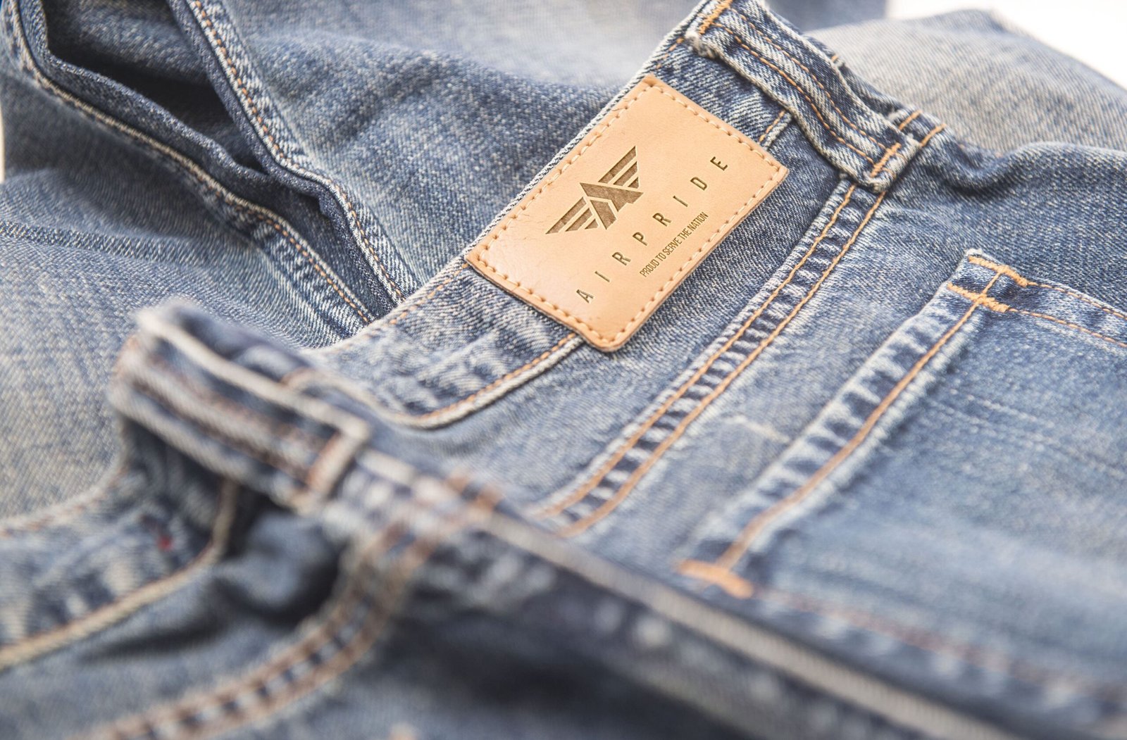 226-label-mockup-free-1-min