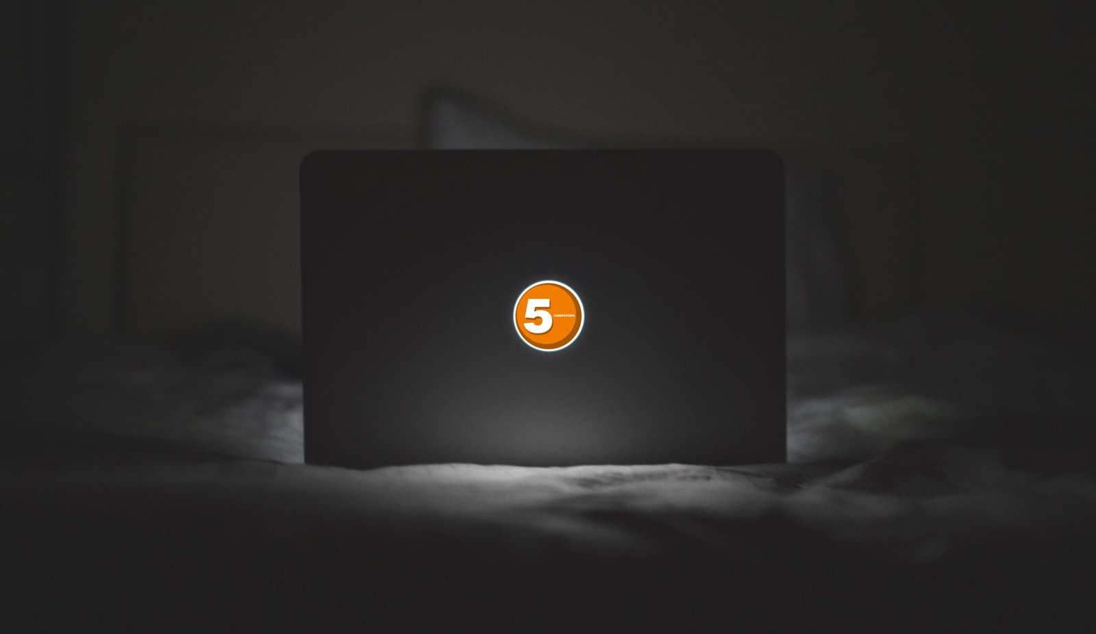 macbook1-min