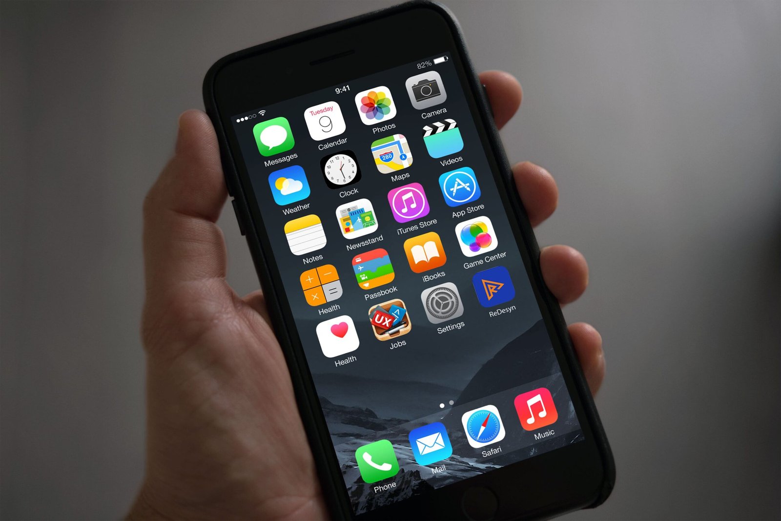 iphone-in-hand-icon-mockup 16